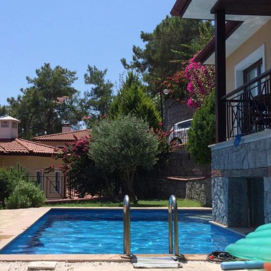 Image No.13-4 Bed Villa / Detached for sale