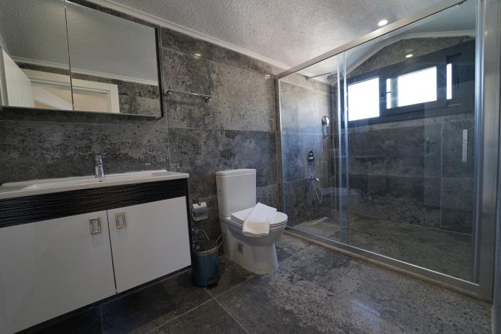 Image No.15-4 Bed Villa / Detached for sale