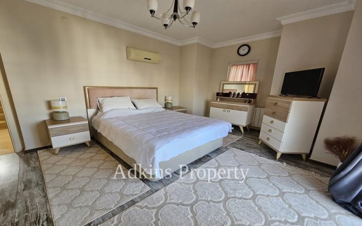 Image No.8-4 Bed Villa / Detached for sale