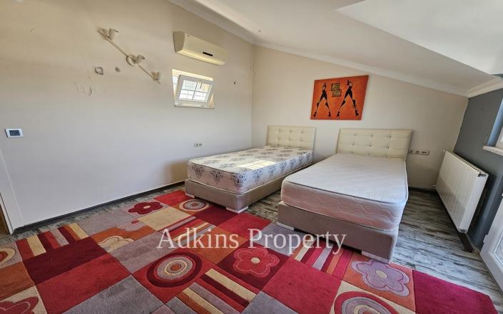 Image No.16-4 Bed Villa / Detached for sale