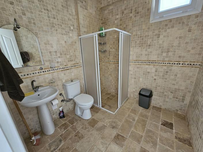 Image No.13-3 Bed Apartment for sale