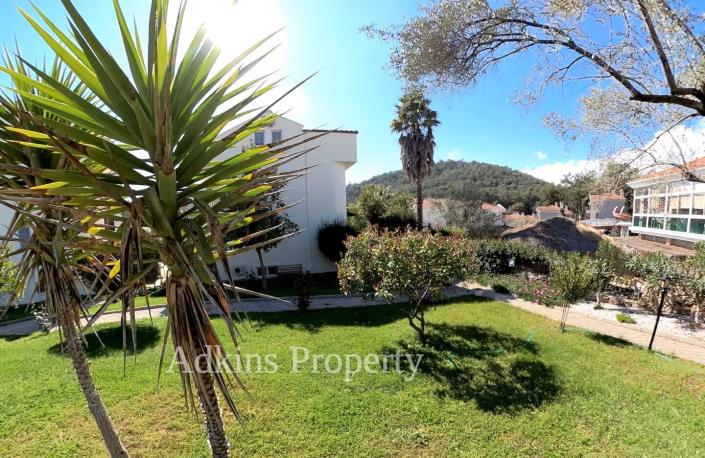 Image No.20-4 Bed Apartment for sale