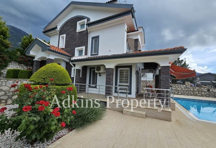 Image No.37-5 Bed Villa / Detached for sale