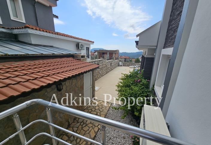 Image No.52-5 Bed Villa / Detached for sale