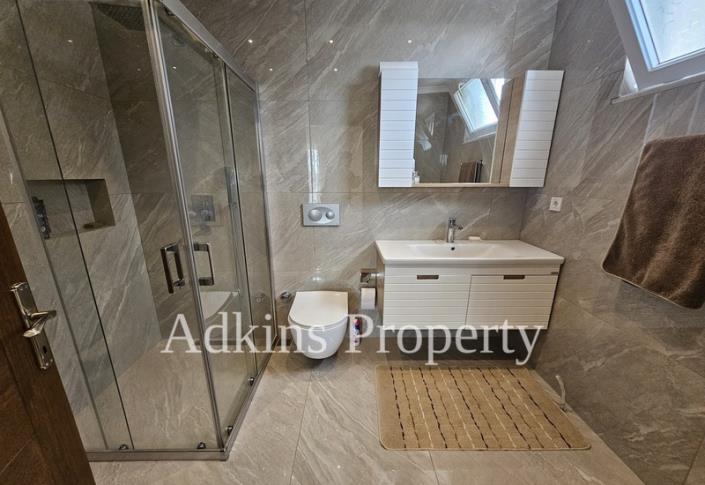 Image No.18-5 Bed Villa / Detached for sale