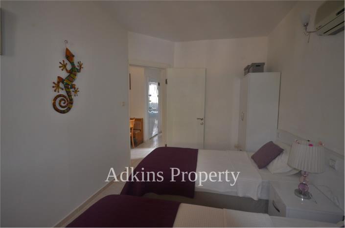 Image No.20-4 Bed Apartment for sale