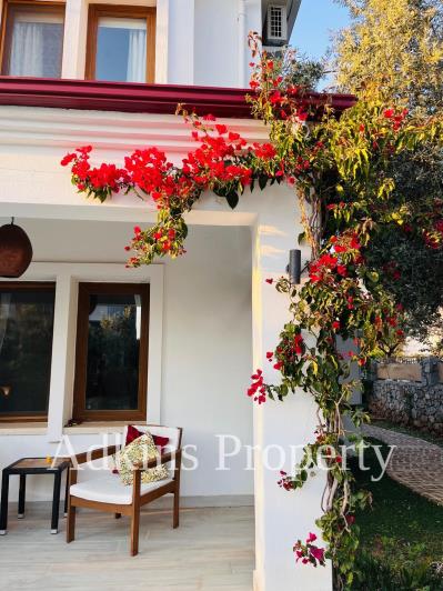 Image No.43-4 Bed Villa / Detached for sale