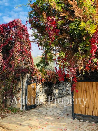 Image No.53-4 Bed Villa / Detached for sale