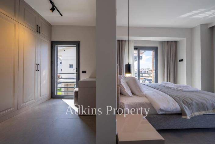 Image No.20-4 Bed Villa / Detached for sale