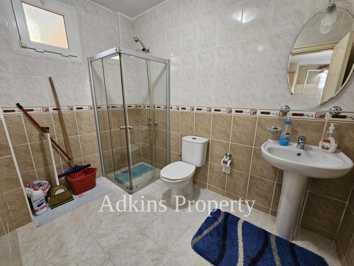 Image No.13-4 Bed Villa / Detached for sale