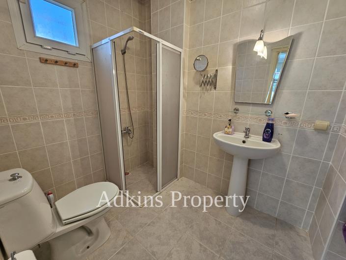 Image No.29-4 Bed Villa / Detached for sale