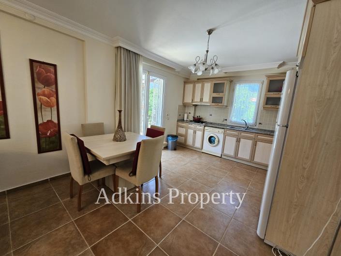 Image No.8-4 Bed Villa / Detached for sale