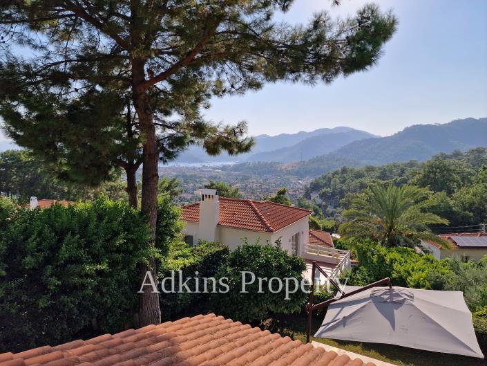 Image No.28-5 Bed Villa / Detached for sale