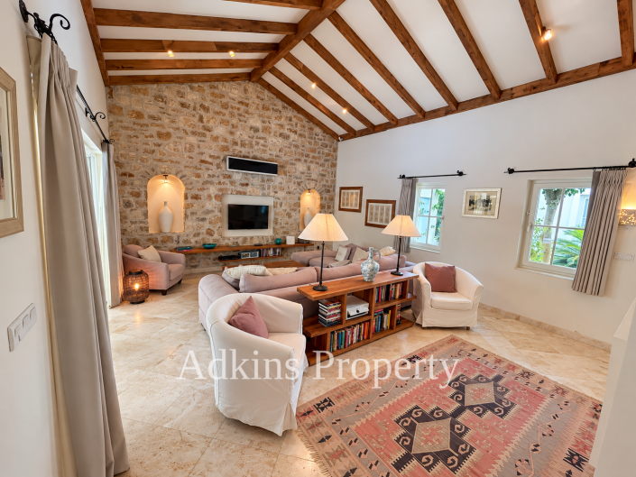 Image No.6-4 Bed Villa for sale