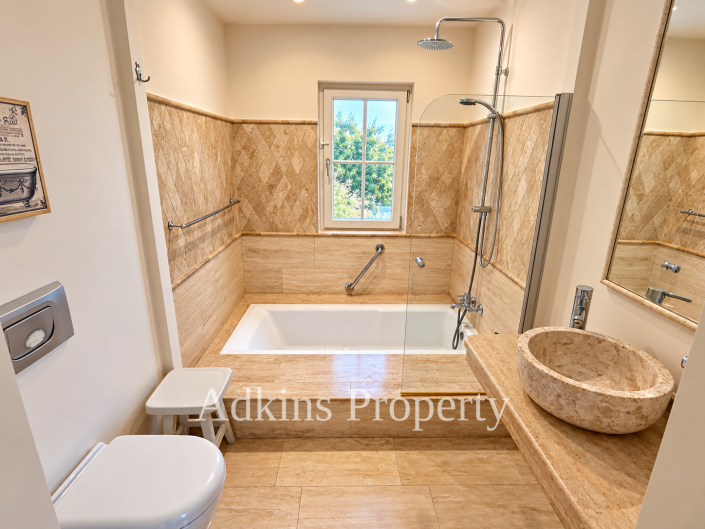 Image No.17-4 Bed Villa for sale