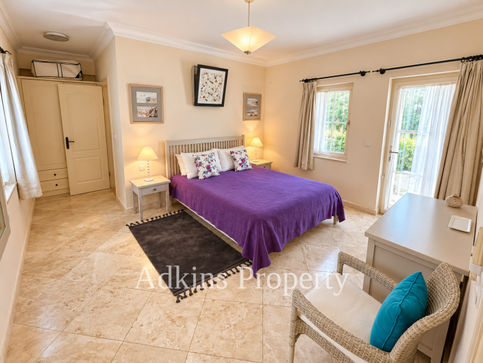 Image No.18-4 Bed Villa for sale