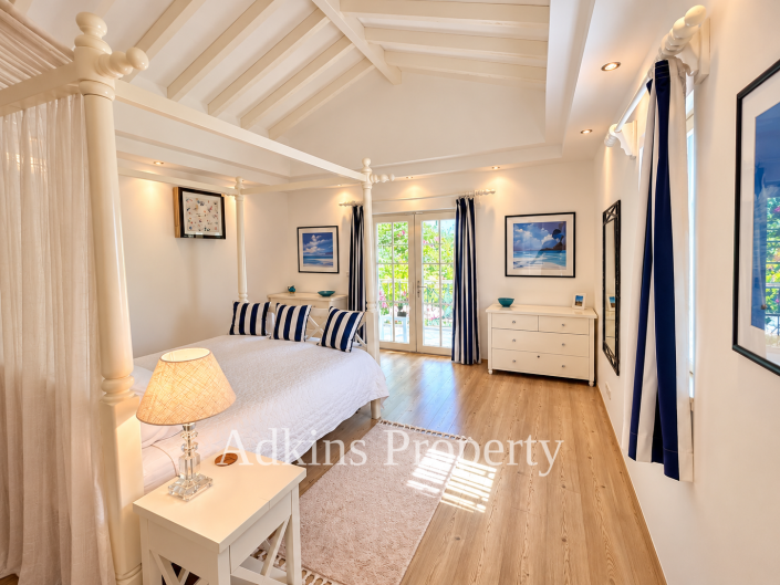 Image No.14-4 Bed Villa for sale