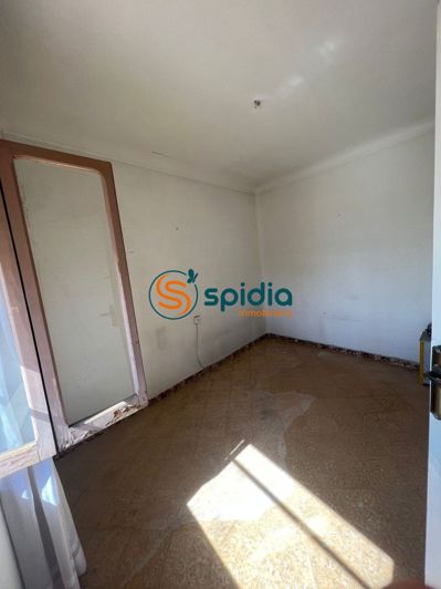 Image No.16-5 Bed Property for sale