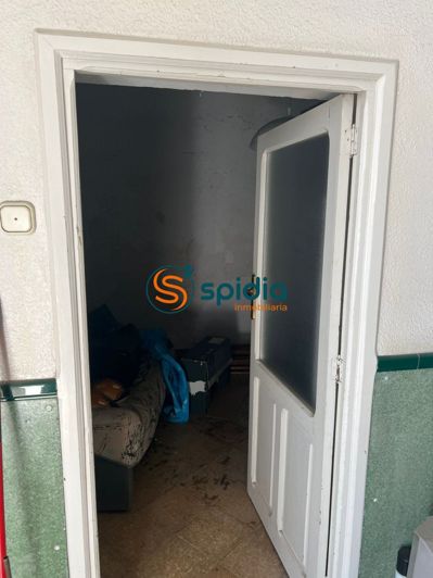 Image No.18-5 Bed Property for sale