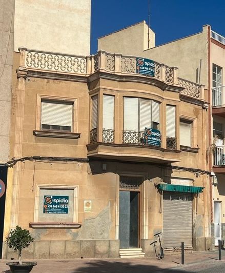 Image No.2-5 Bed Property for sale