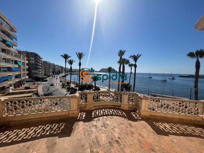 Image No.4-5 Bed Property for sale