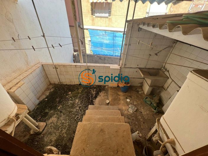 Image No.9-5 Bed Property for sale