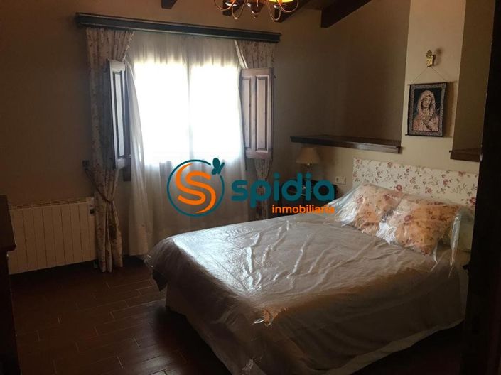 Image No.30-6 Bed Villa for sale