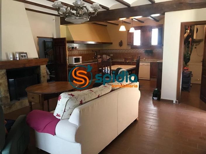 Image No.6-6 Bed Villa for sale