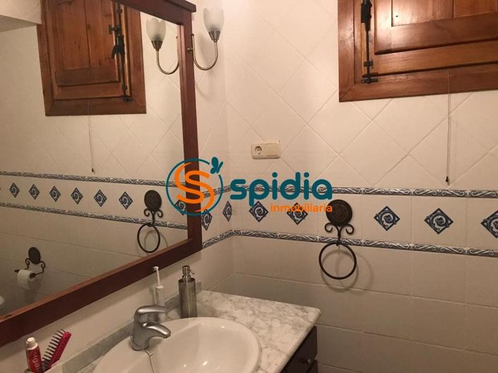 Image No.9-6 Bed Villa for sale