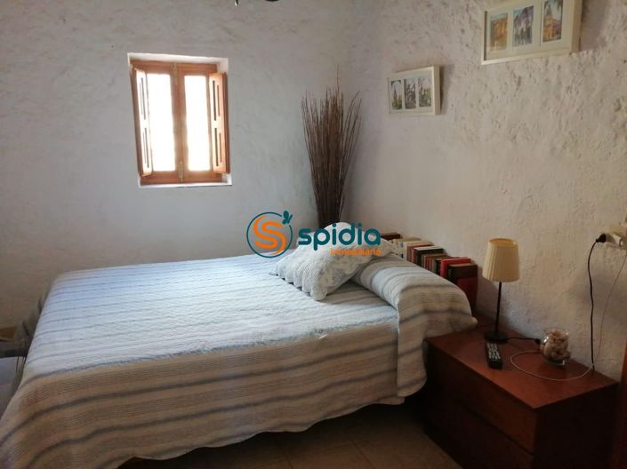 Image No.36-3 Bed Country House for sale