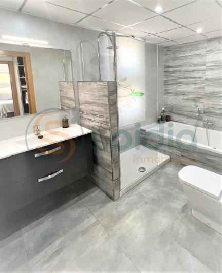 Image No.23-4 Bed Chalet for sale