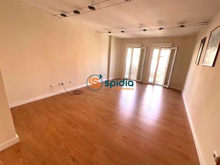 Image No.1-3 Bed Flat for sale