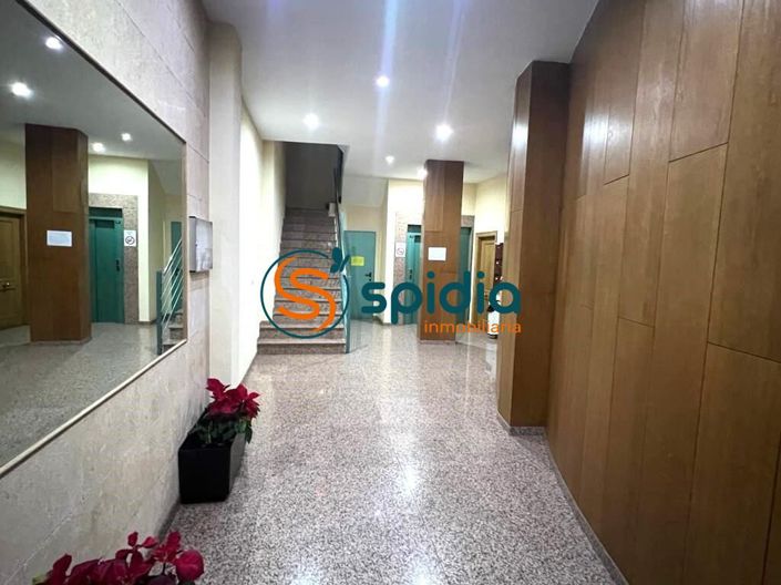 Image No.18-3 Bed Flat for sale