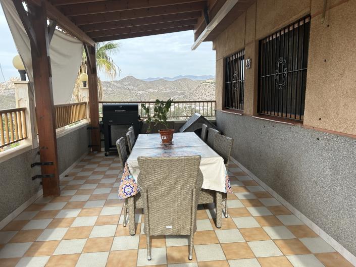 Image No.5-4 Bed Chalet for sale