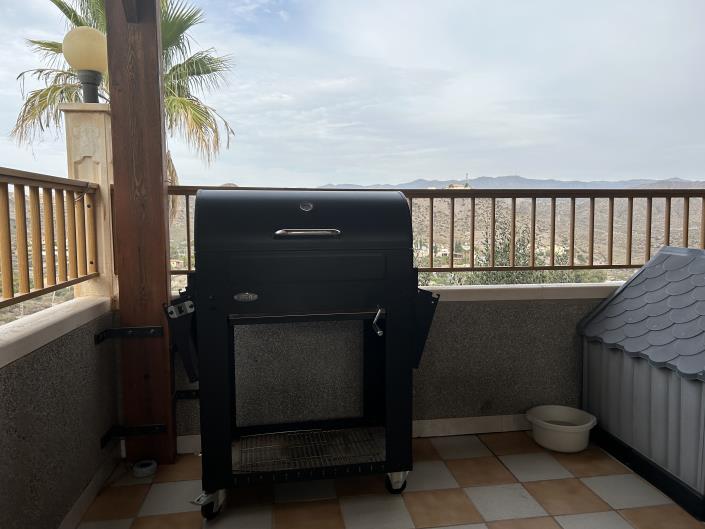 Image No.6-4 Bed Chalet for sale