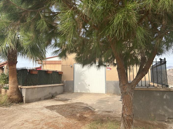 Image No.9-4 Bed Chalet for sale