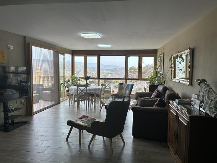 Image No.34-4 Bed Chalet for sale