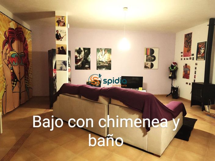 Image No.12-3 Bed Country House for sale