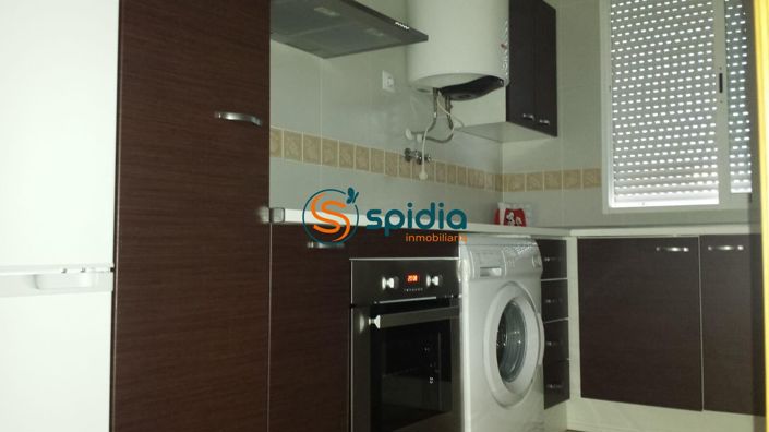 Image No.18-3 Bed Flat for sale