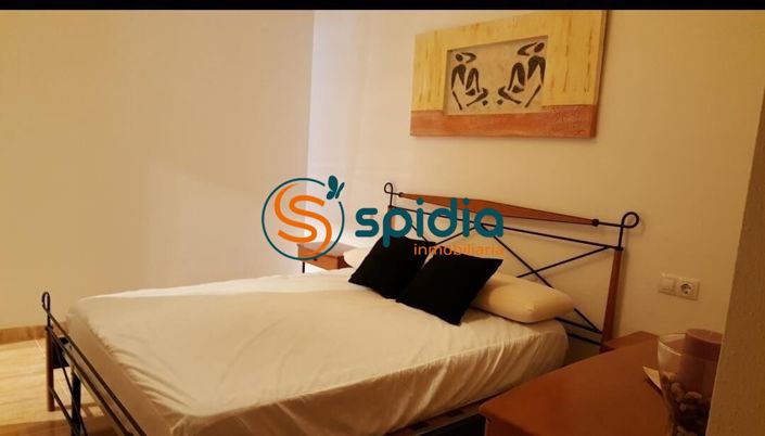 Image No.20-3 Bed Flat for sale