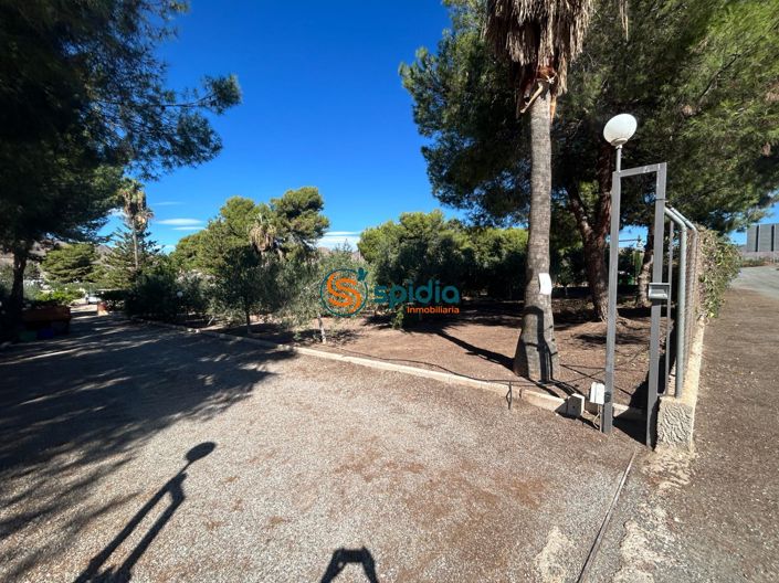 Image No.16-3 Bed Country House for sale