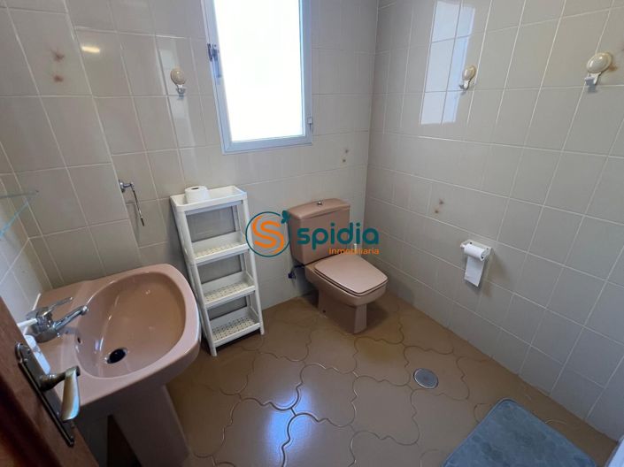 Image No.20-4 Bed Flat for sale