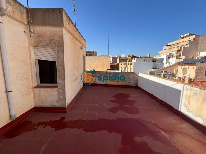 Image No.28-4 Bed Flat for sale