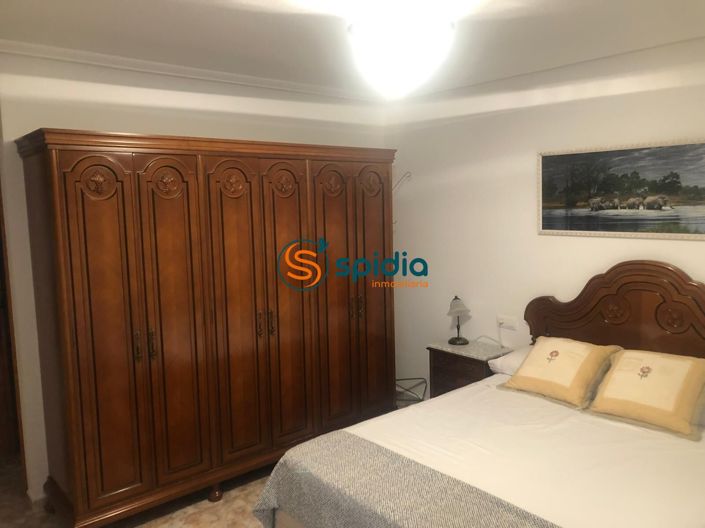 Image No.9-3 Bed Flat for sale