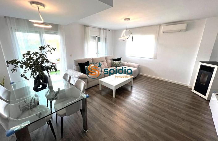 Image No.15-4 Bed Property for sale