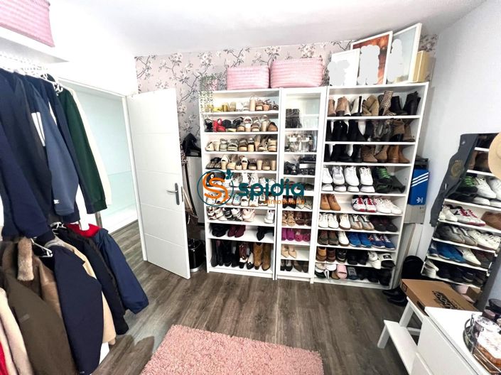 Image No.8-4 Bed Property for sale