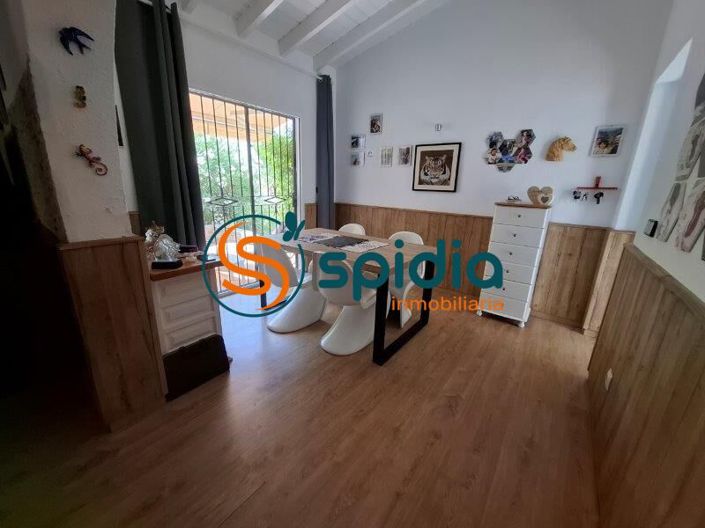 Image No.20-3 Bed Villa for sale