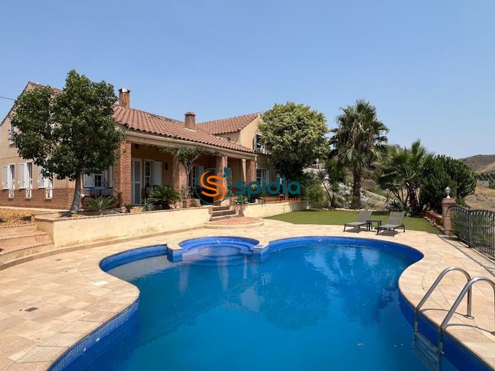 Image No.1-5 Bed Country House for sale