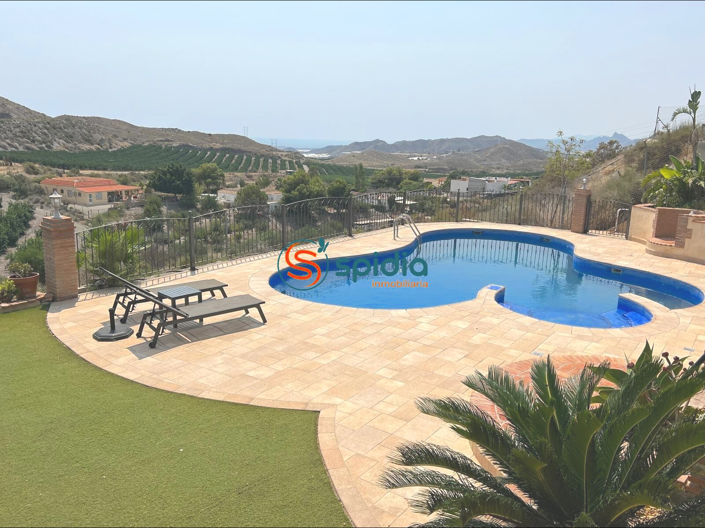 Image No.1-5 Bed Country House for sale