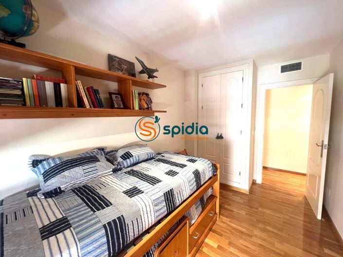 Image No.16-3 Bed Flat for sale